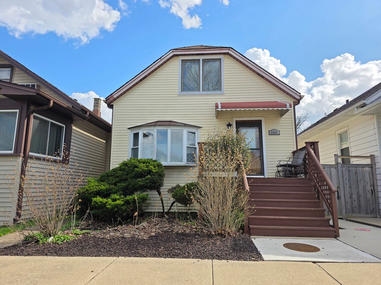 5411 W WARWICK Avenue — Chicago, IL 60641