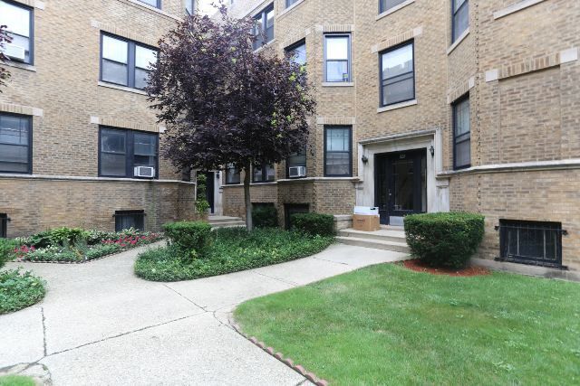 3259 Wrightwood Avenue, Chicago, IL 60647