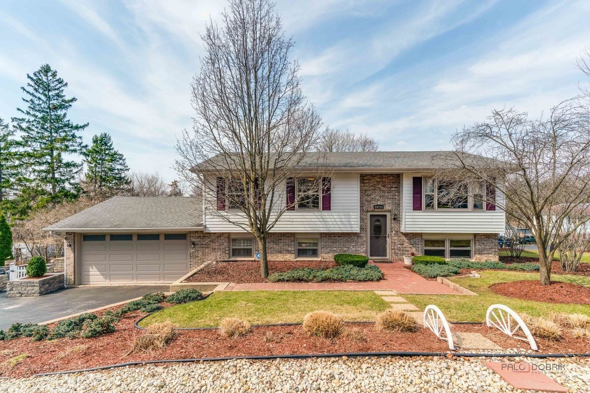 24731 Orchard Place, Round Lake Heights, IL 60073