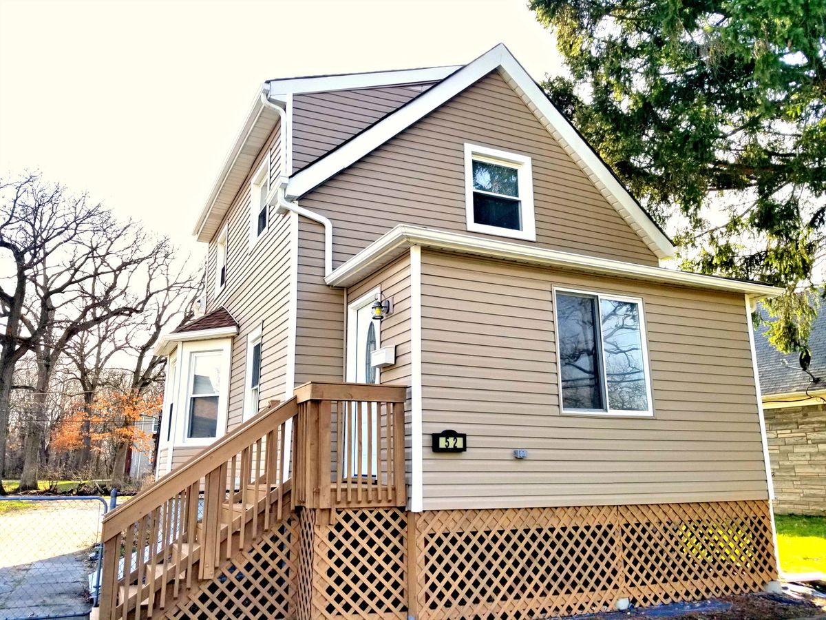 52 Glenwood Avenue, Glenwood, IL 60425