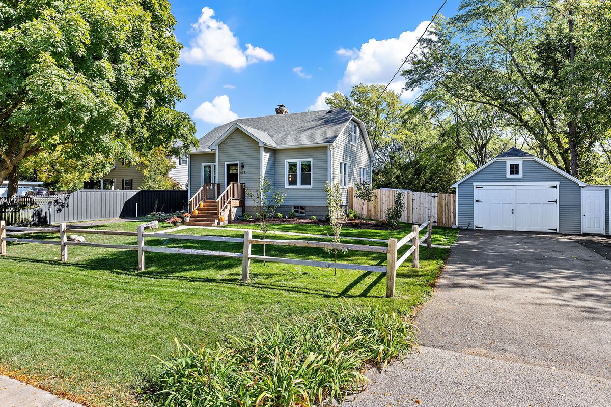 639 Cumnor Avenue, Barrington, IL 60010