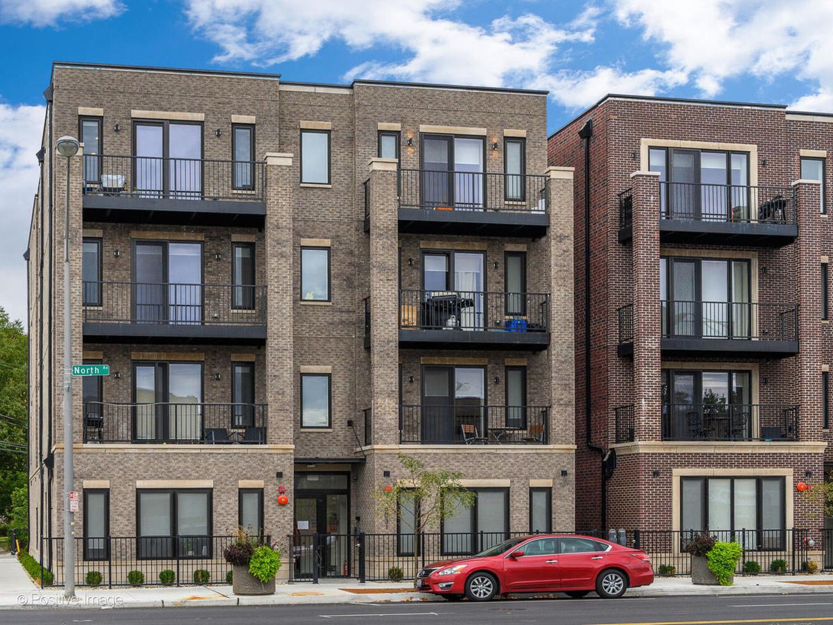 6035 NORTH Avenue, Oak Park, IL 60302