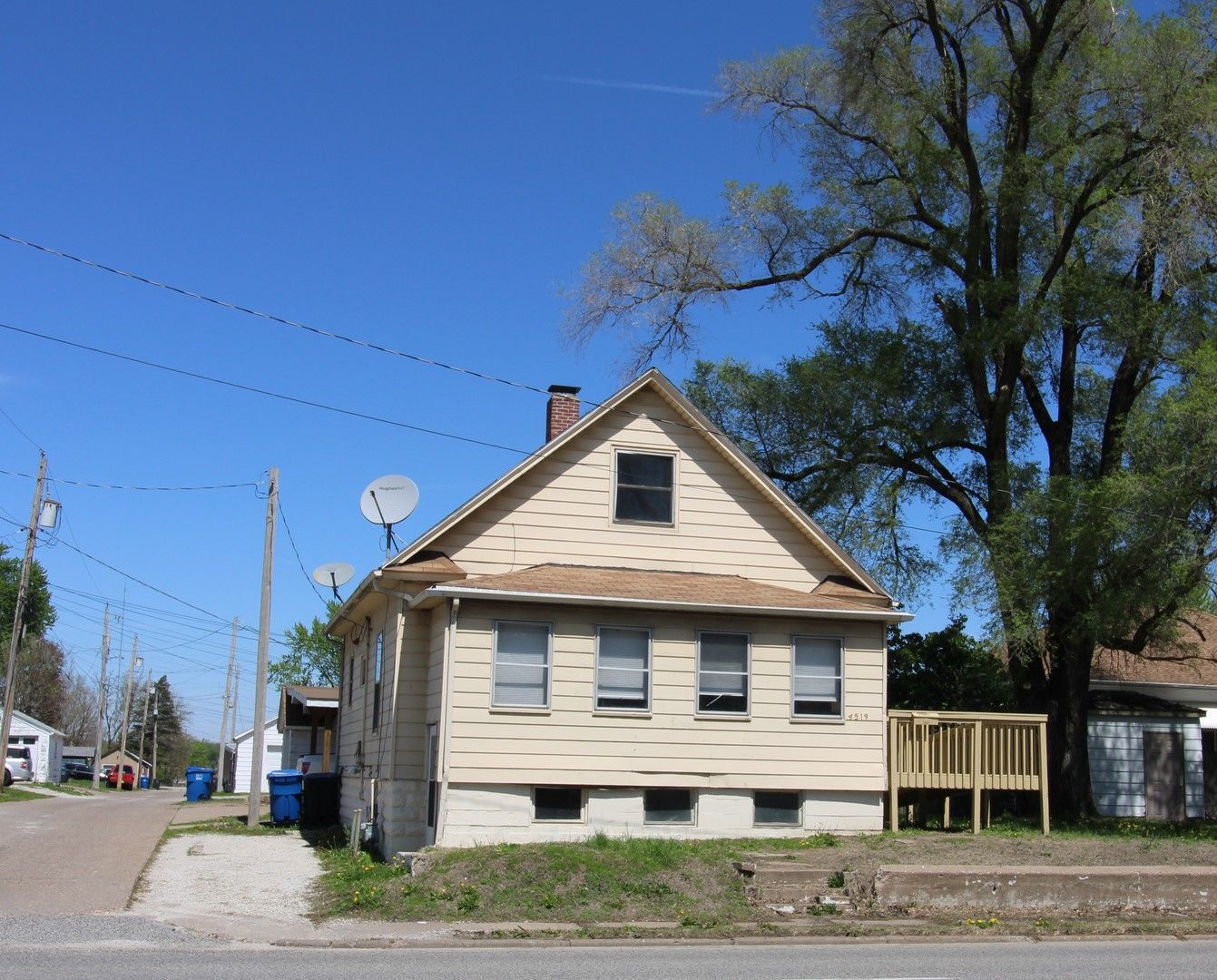 4519 4th Avenue — Moline, IL 51265