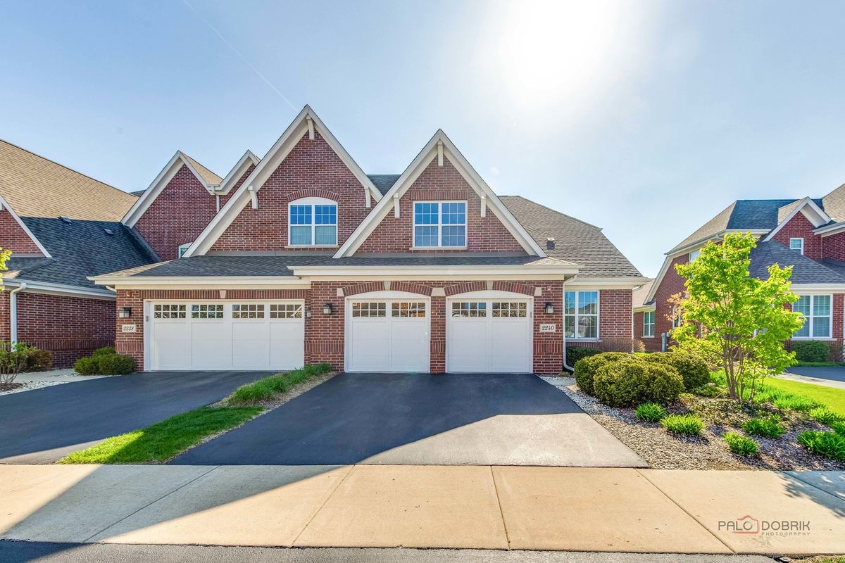 2240 Washington Drive, Northbrook, IL 60062