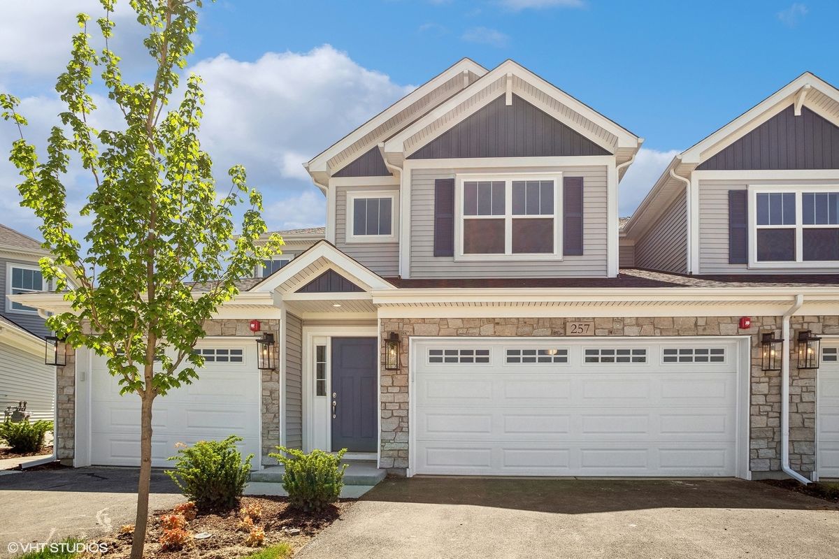 272 Masters Drive, Addison, IL 60101