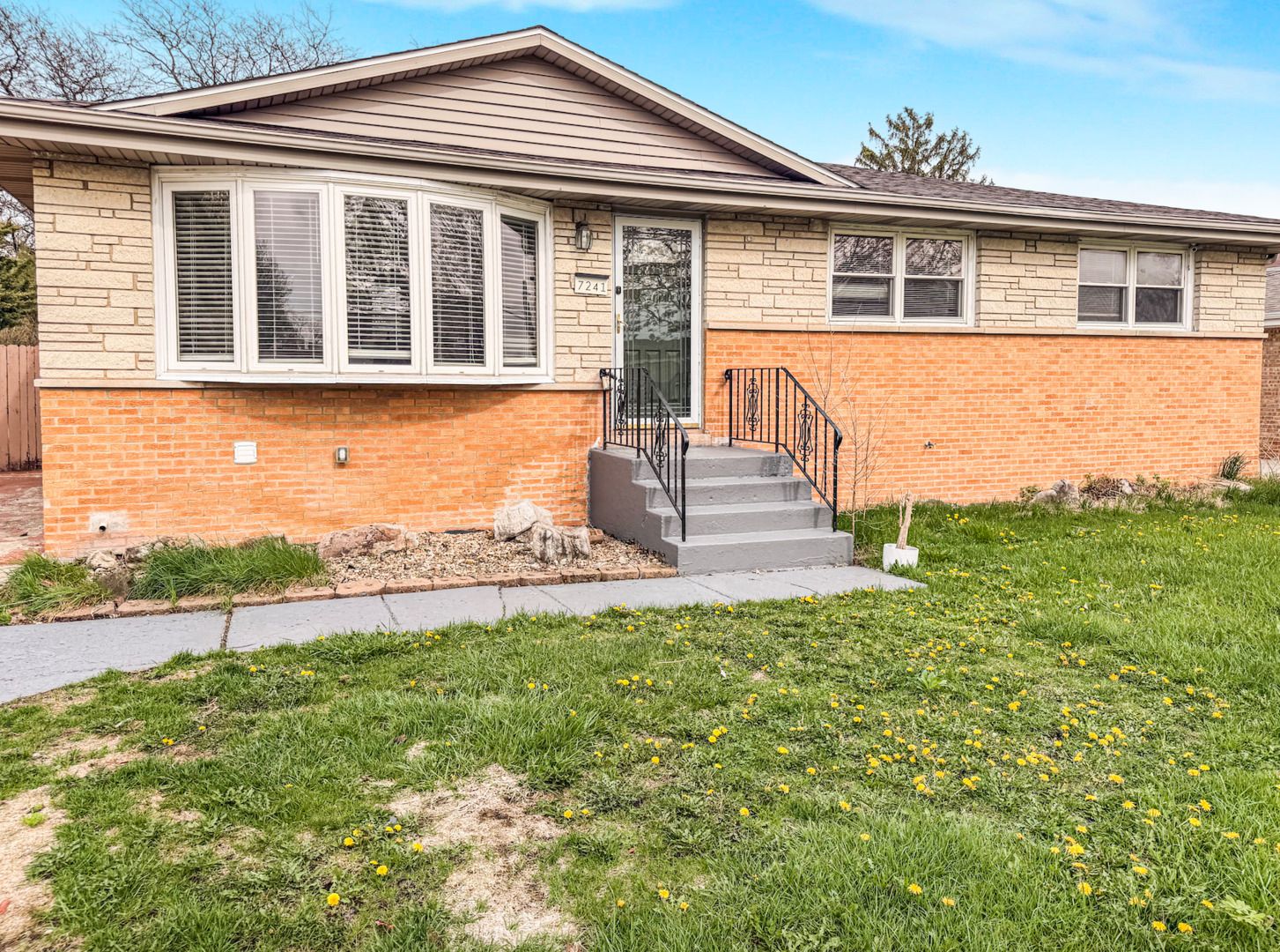 7241 Beloit Avenue — Bridgeview, IL 60455
