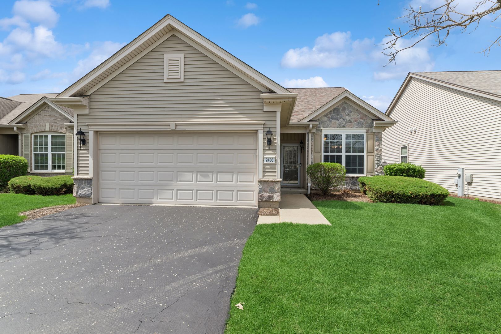 2486 Harvest Valley — Elgin, IL 60124