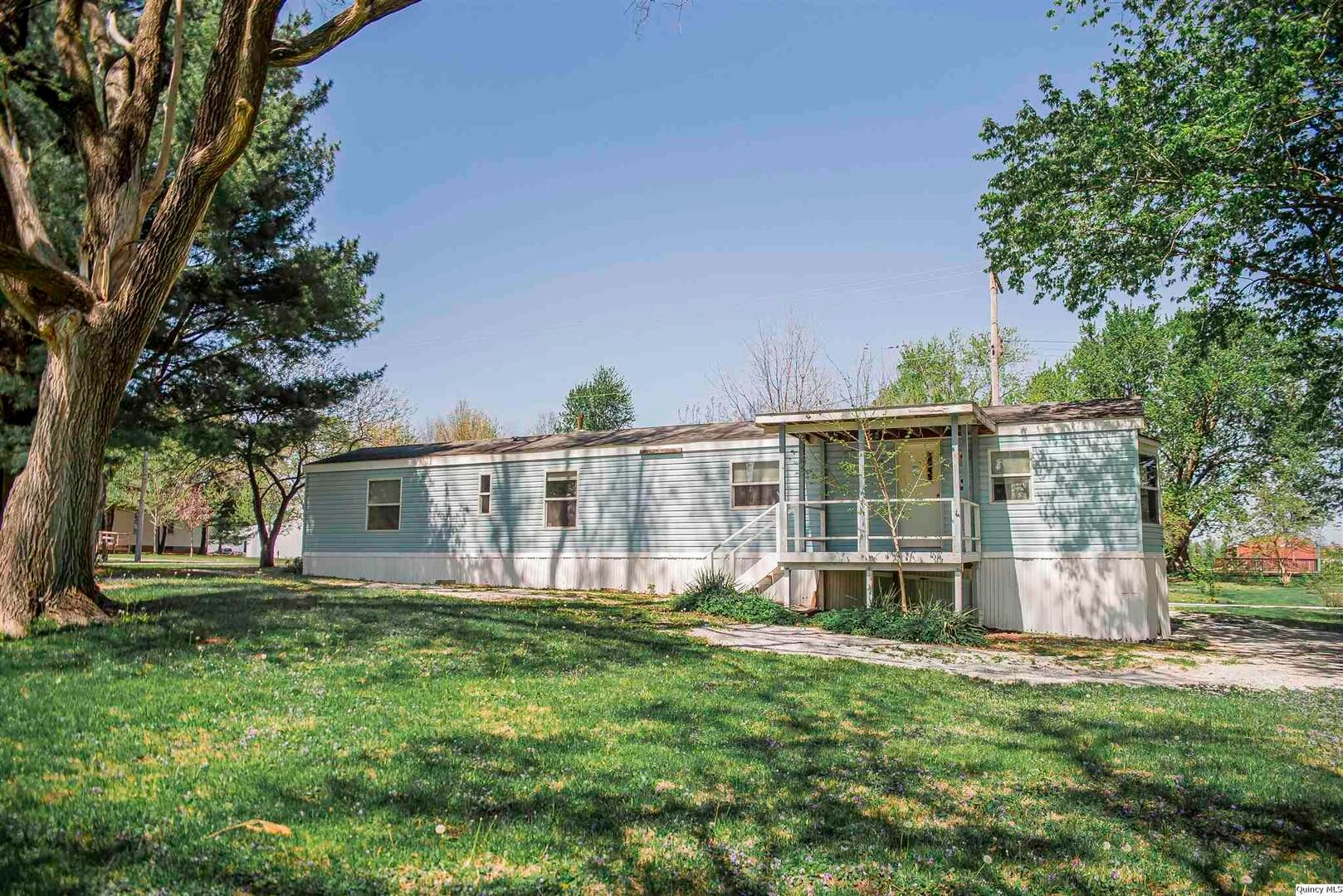 110 N 1st St — West Point, IL 62380