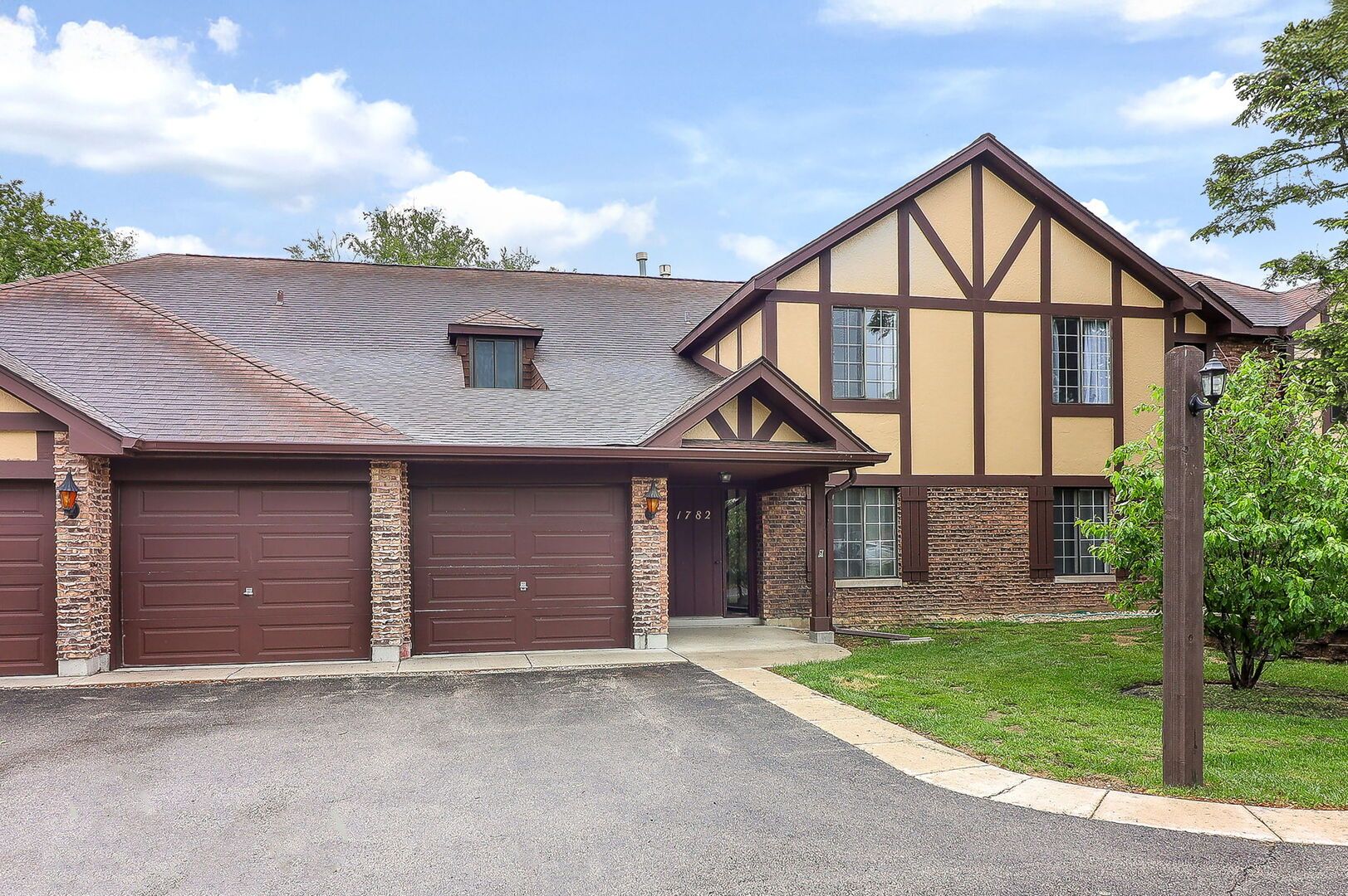 1782 Gloucester Court #B — Wheaton, IL 60189