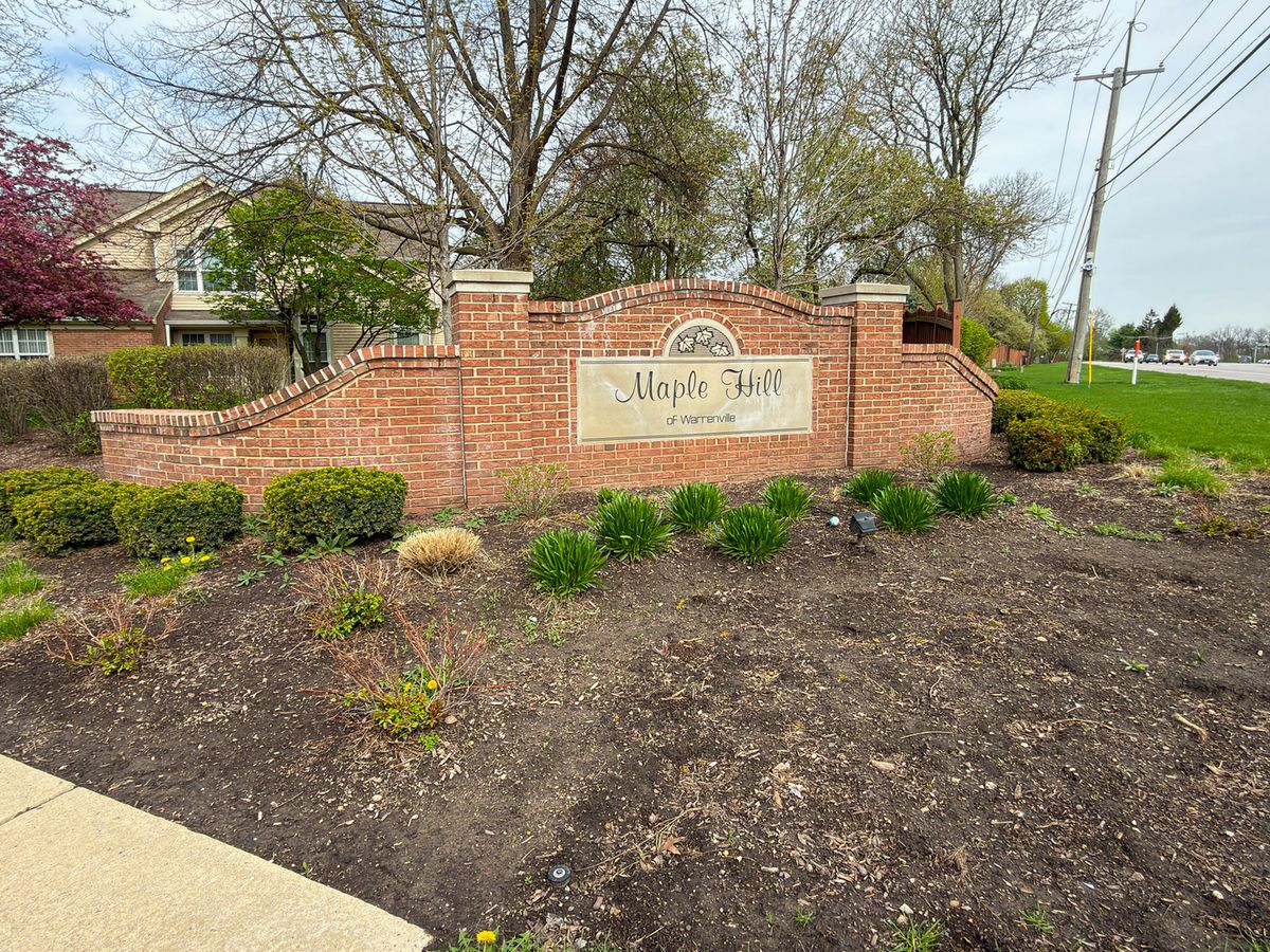 30W015 Juniper Court #30W015, Warrenville, IL 60555