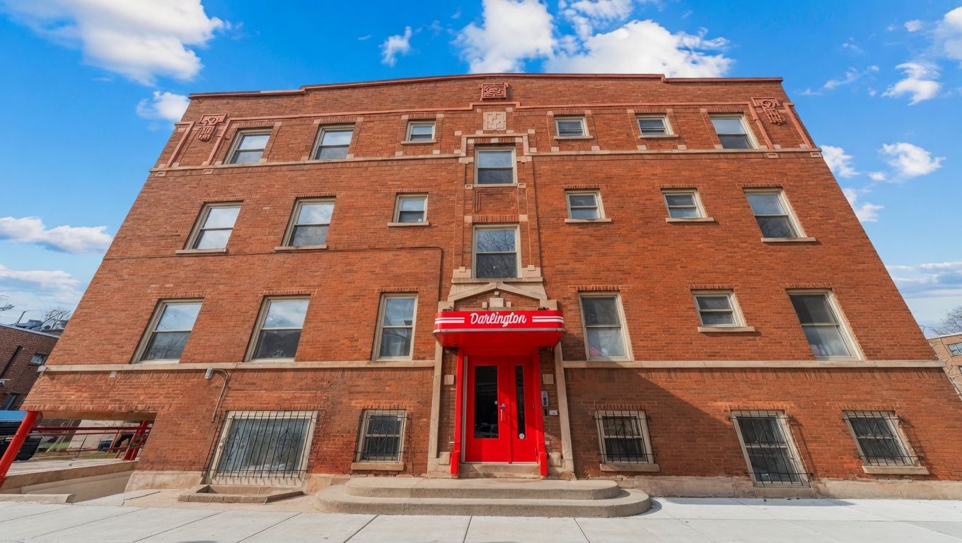 4700 N Racine Avenue #211 — Chicago, IL 60640