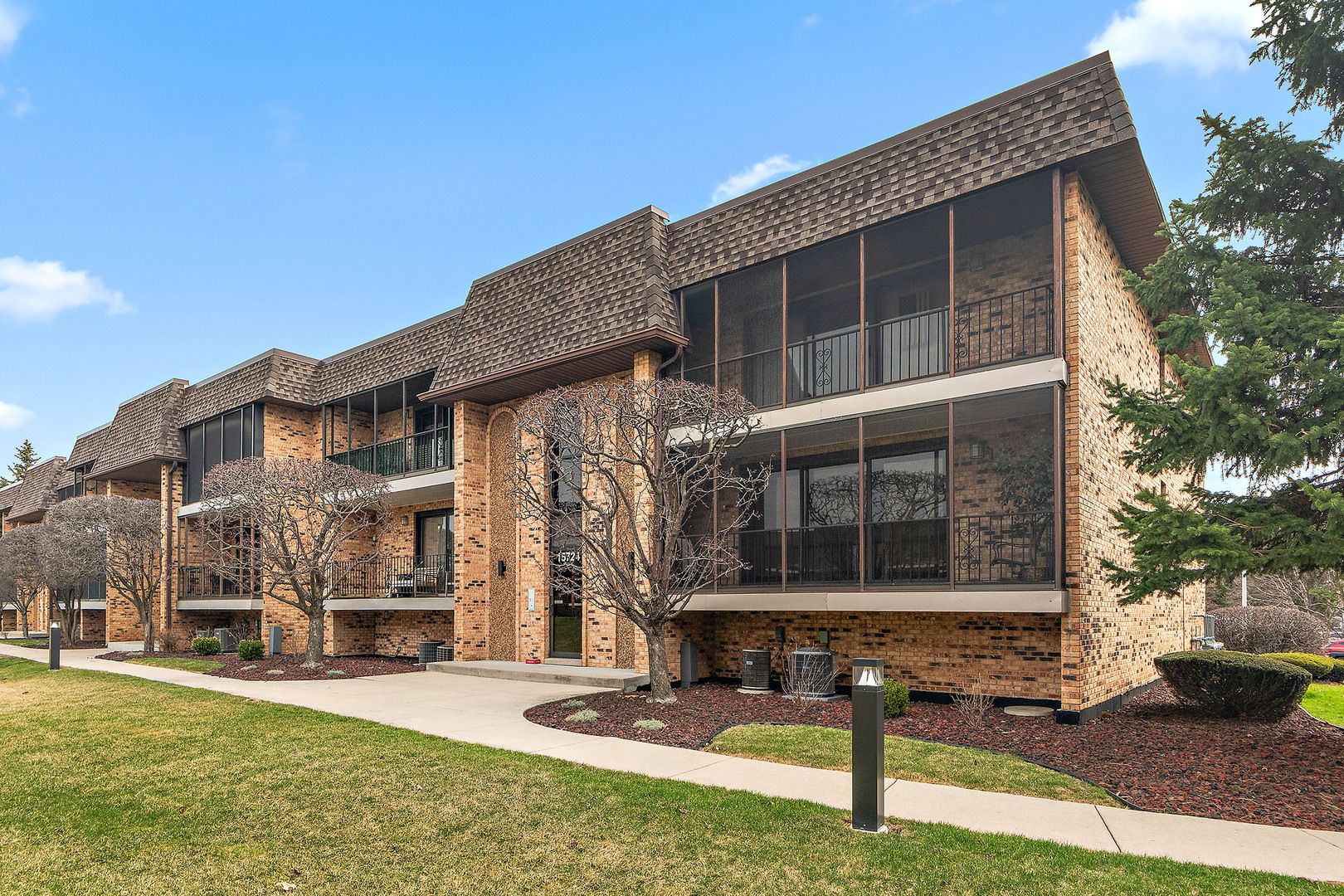 15724 Brassie Court #2N — Orland Park, IL 60462