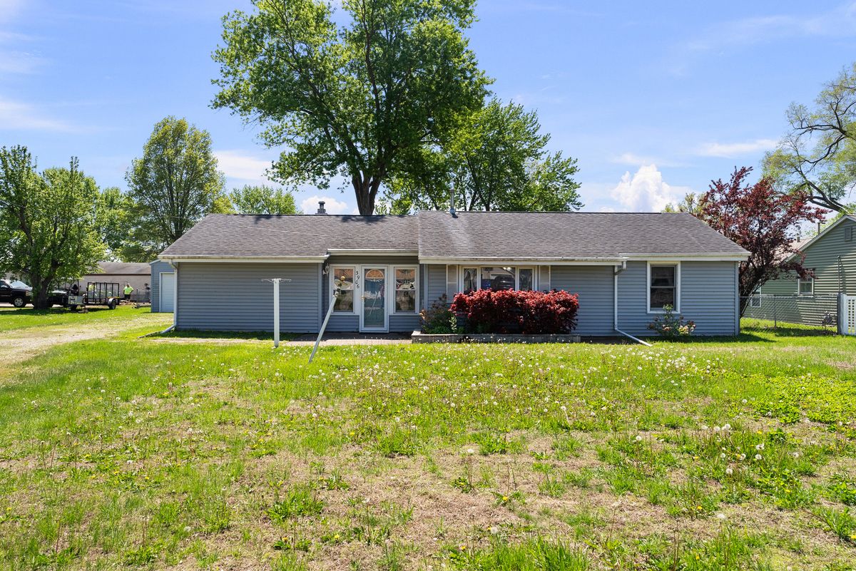 3906 Morton Drive, East Moline, IL 61244