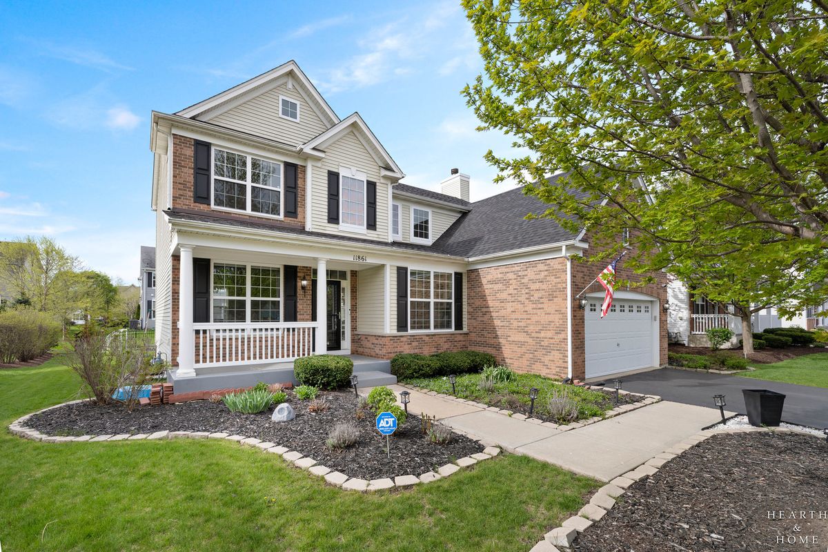 11861 Davis Lane, Huntley, IL 60142