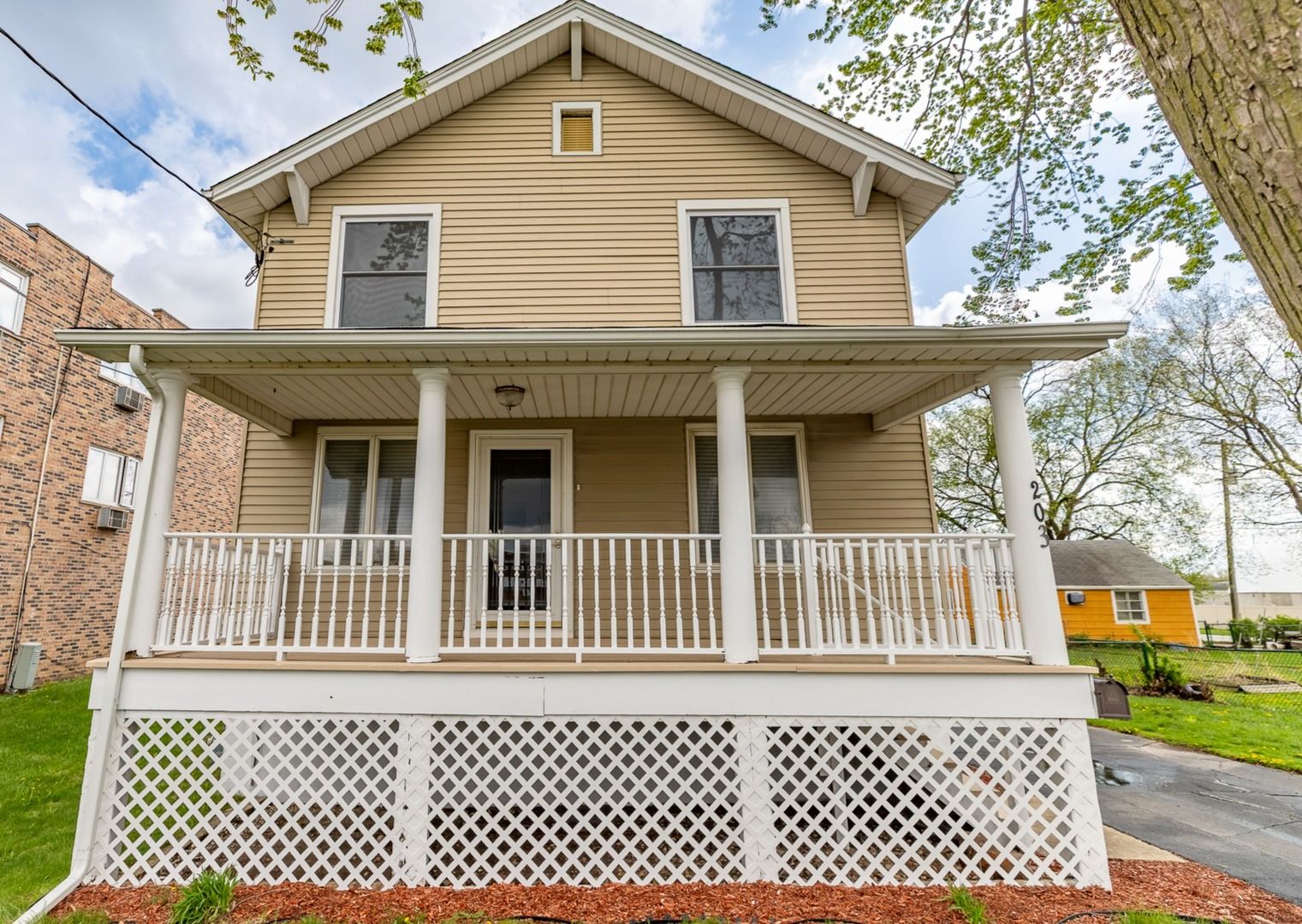 203 N Wolcott Street — Thornton, IL 60476
