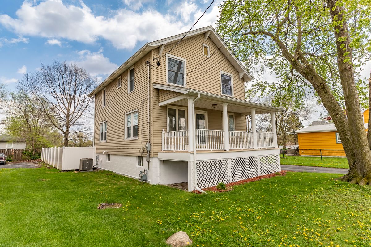 203 Wolcott Street, Thornton, IL 60476