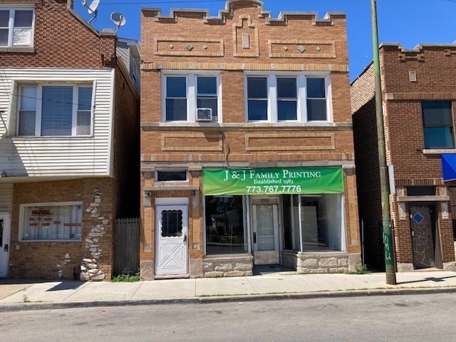 5740 ARCHER Avenue, Chicago, IL 60638