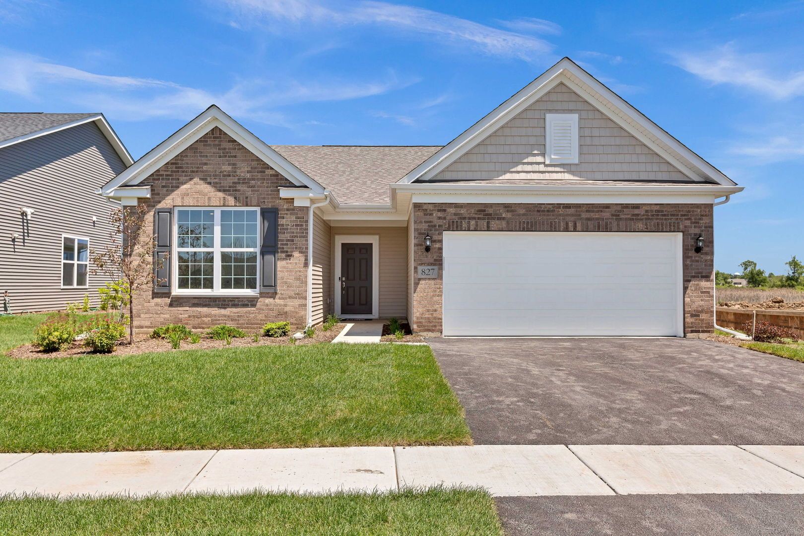 2895 Briargate Drive — Lindenhurst, IL 60046