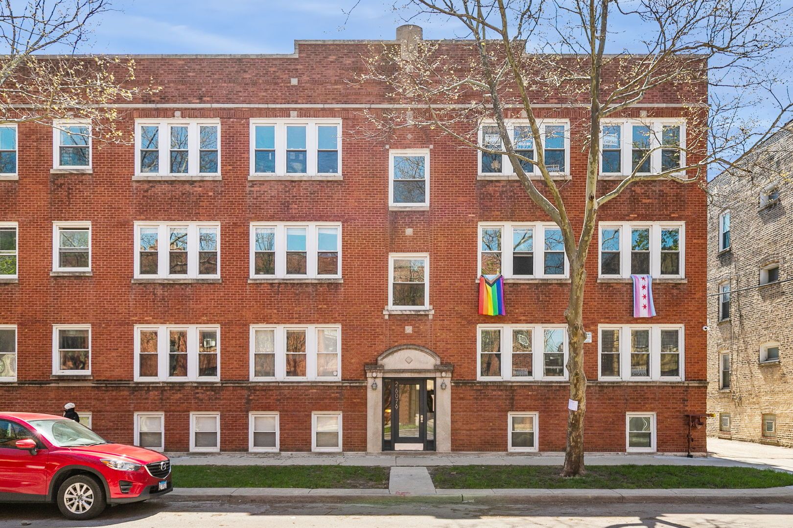 2607 W GUNNISON Street #1 — Chicago, IL 60625