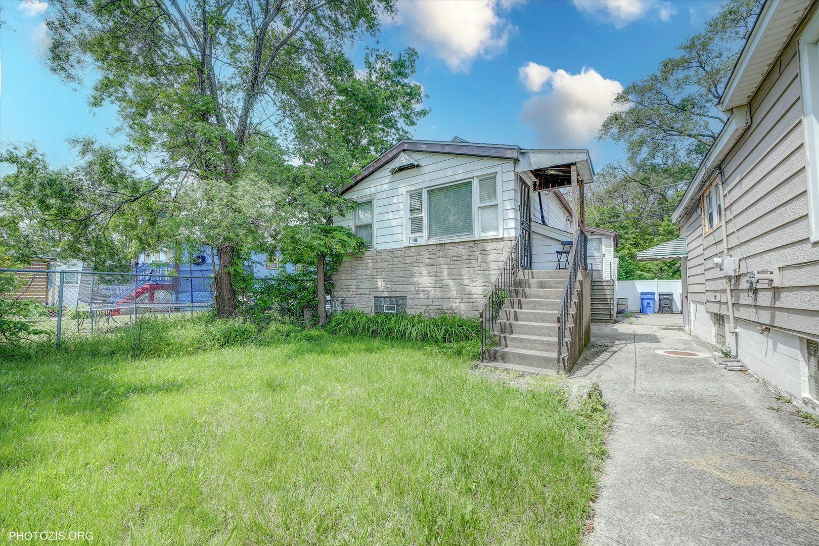 10004 S Torrence Avenue — Chicago, IL 60617