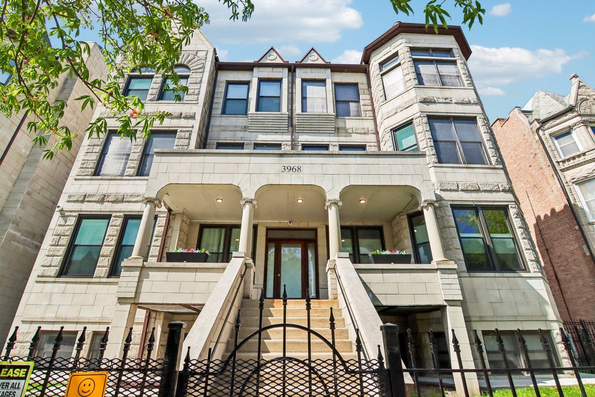 3968 Ellis Avenue, Chicago, IL 60653