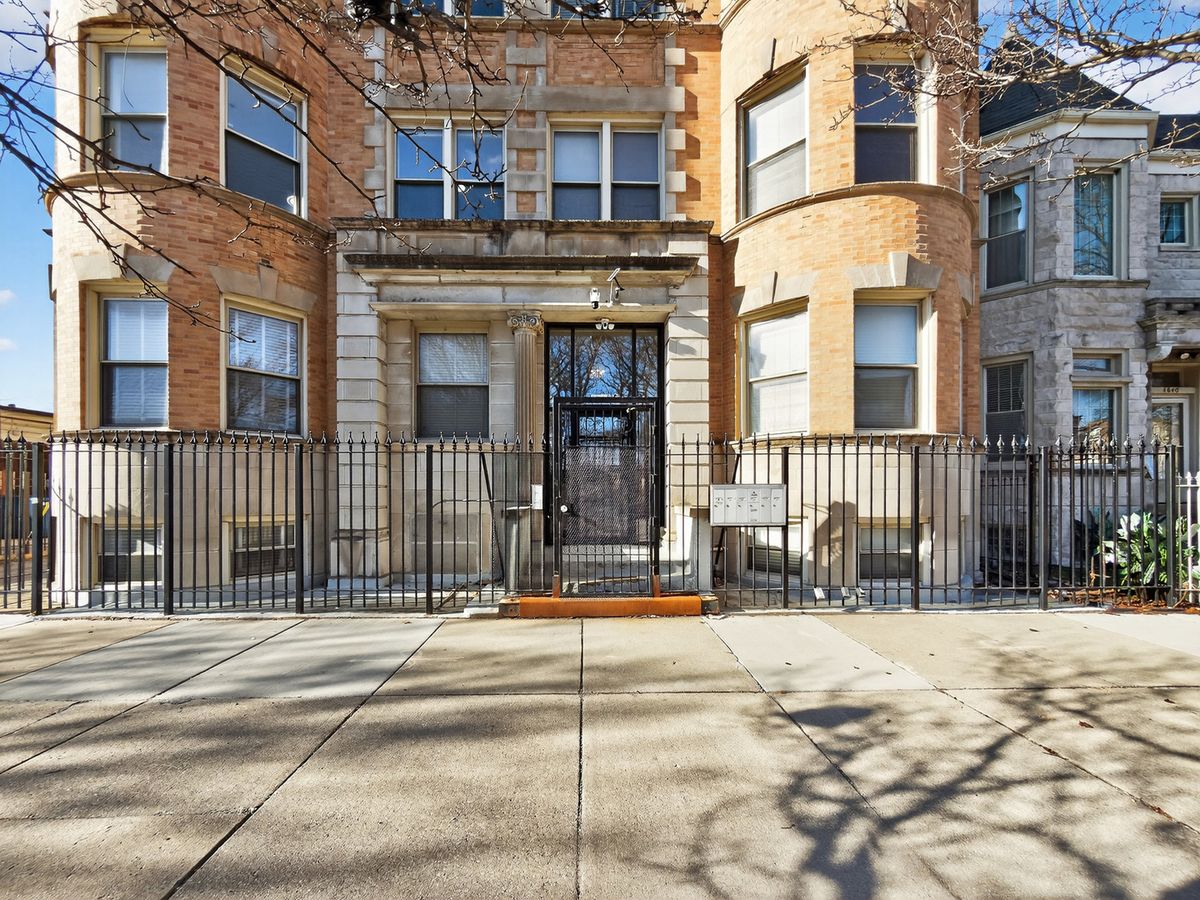 4646 PRAIRIE Avenue, Chicago, IL 60653