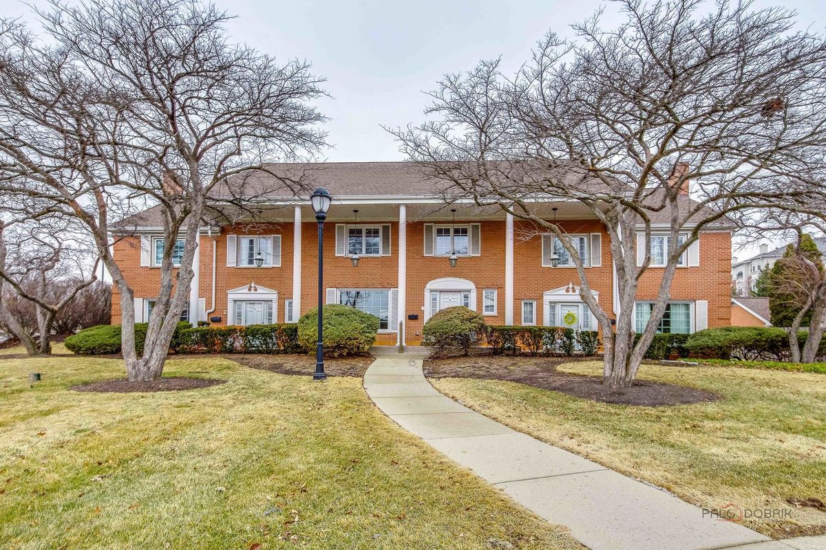 2 Tower Road, Oak Brook, IL 60523