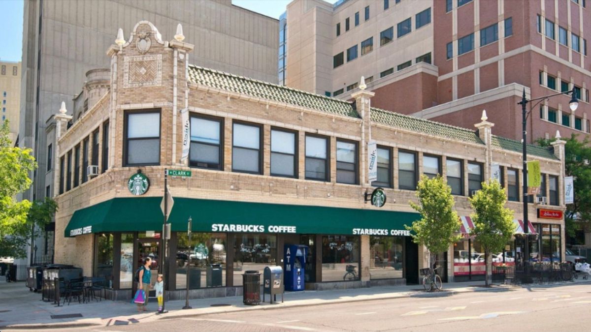 2525 Clark Street, Chicago, IL 60614