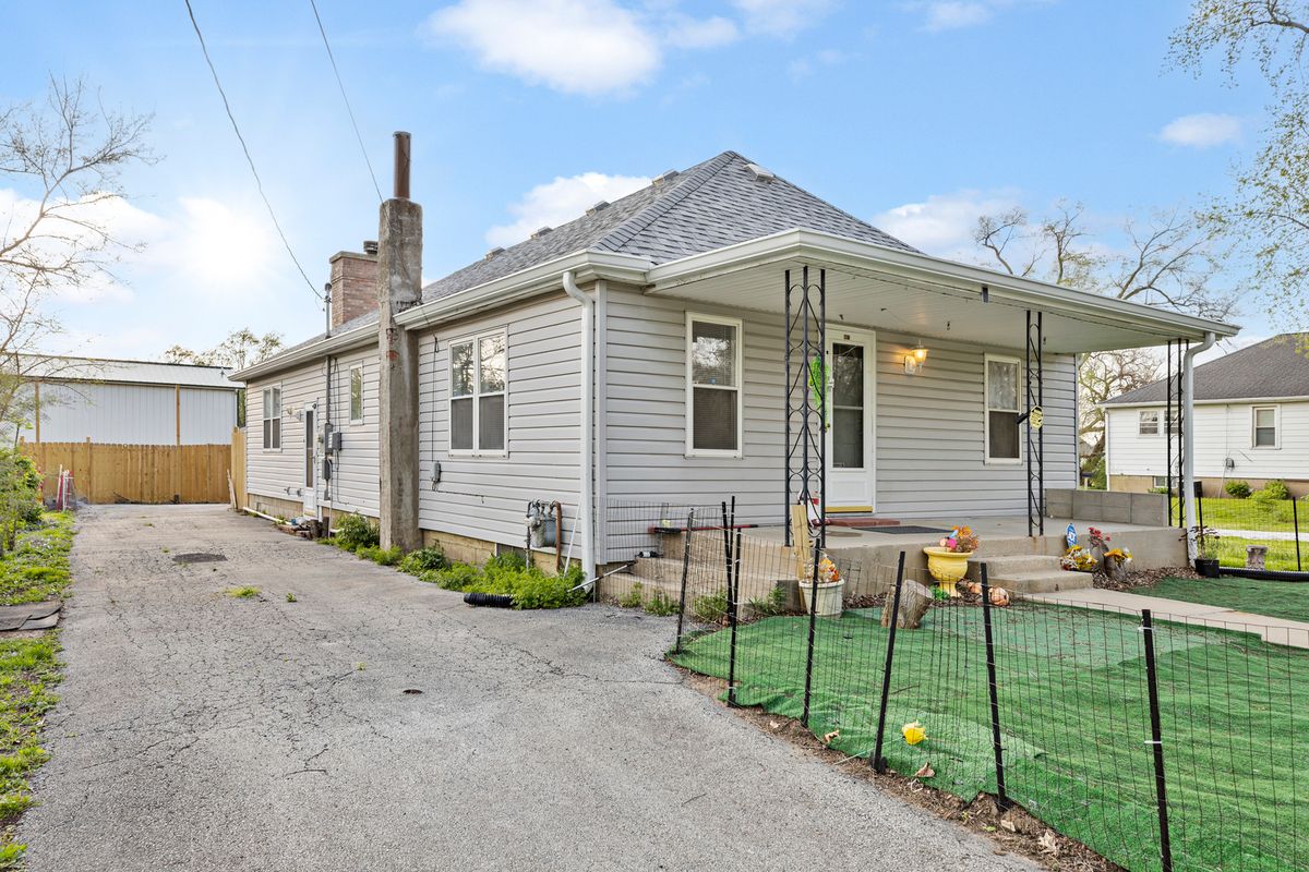 907 Virginia Street, Watseka, IL 60970