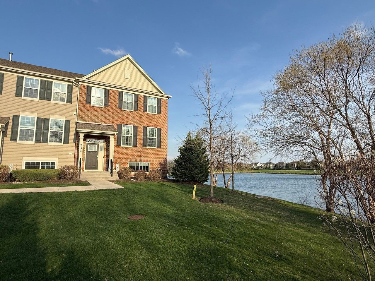 231 Lakeshore Drive — Oswego, IL 60543