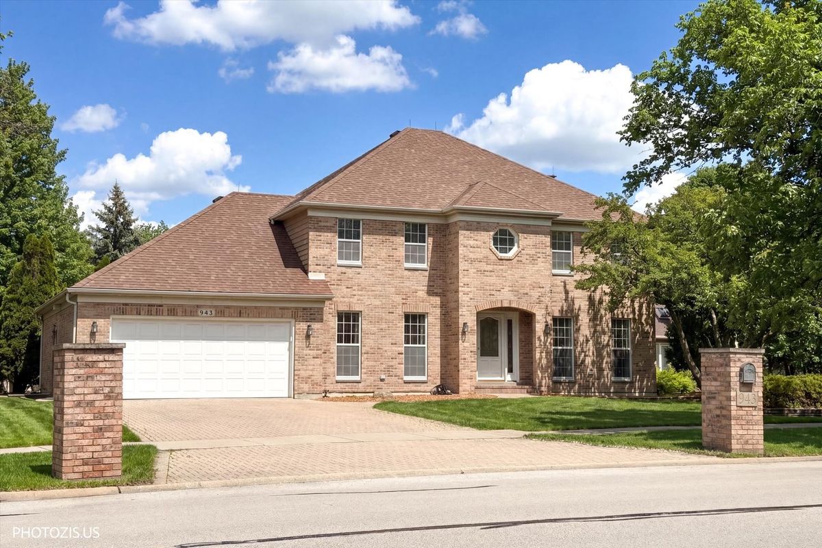 943 Bailey Road, Naperville, IL 60565