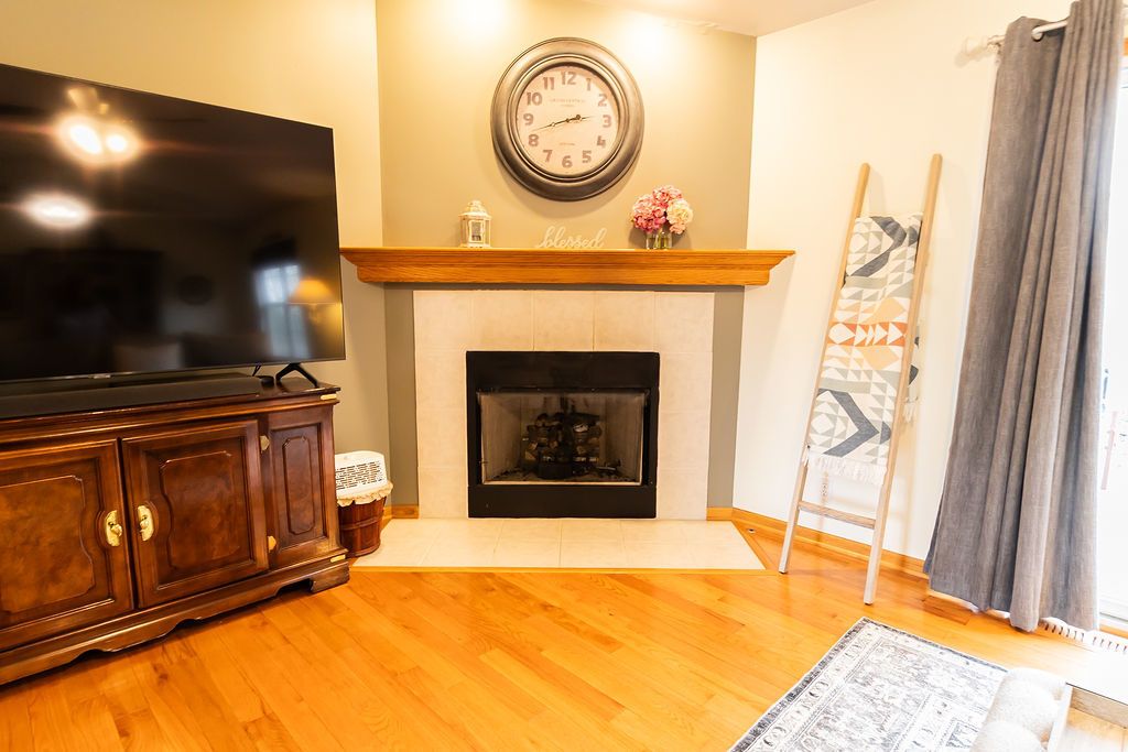 1404 Willow Lane, Chemung, IL 60033