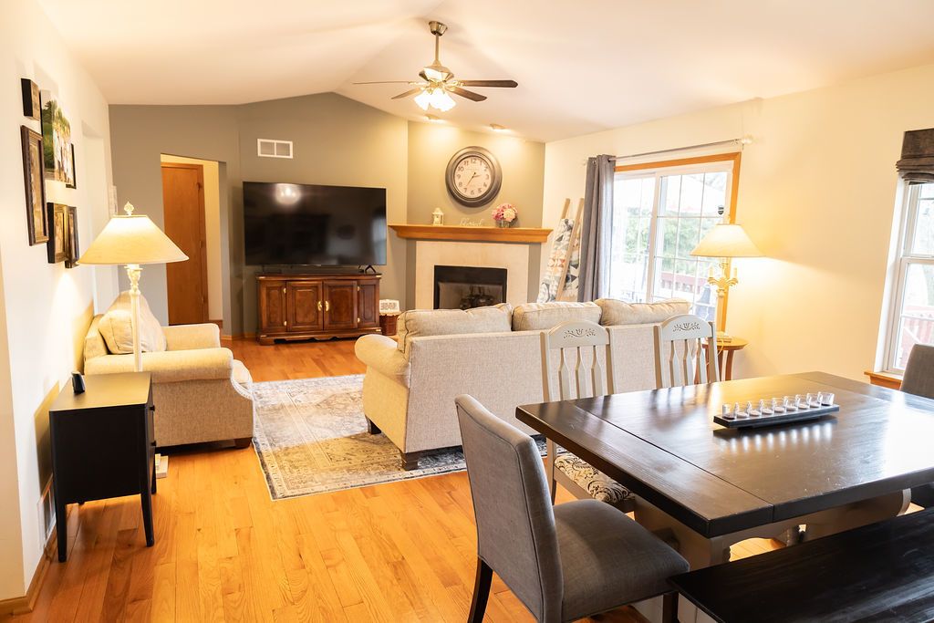 1404 Willow Lane, Chemung, IL 60033