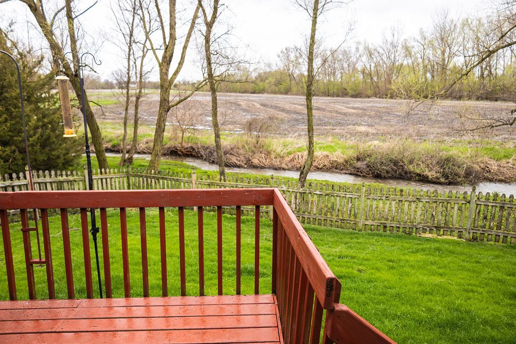 1404 Willow Lane, Chemung, IL 60033