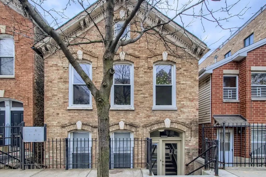 1629 W Julian Street #1R — Chicago, IL 60622