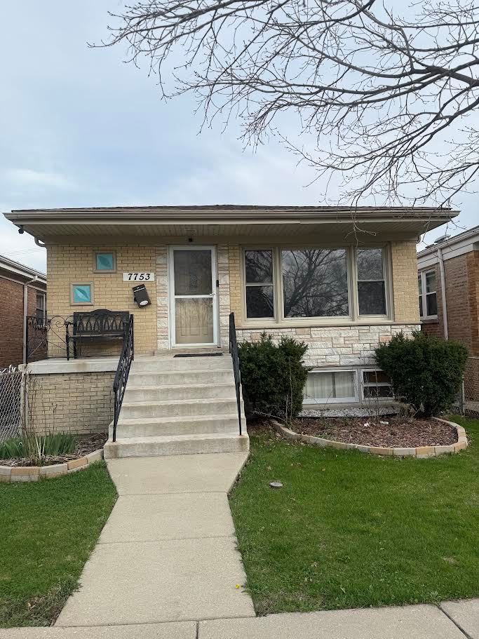 7753 Forest Preserve Avenue, Chicago, IL 60634