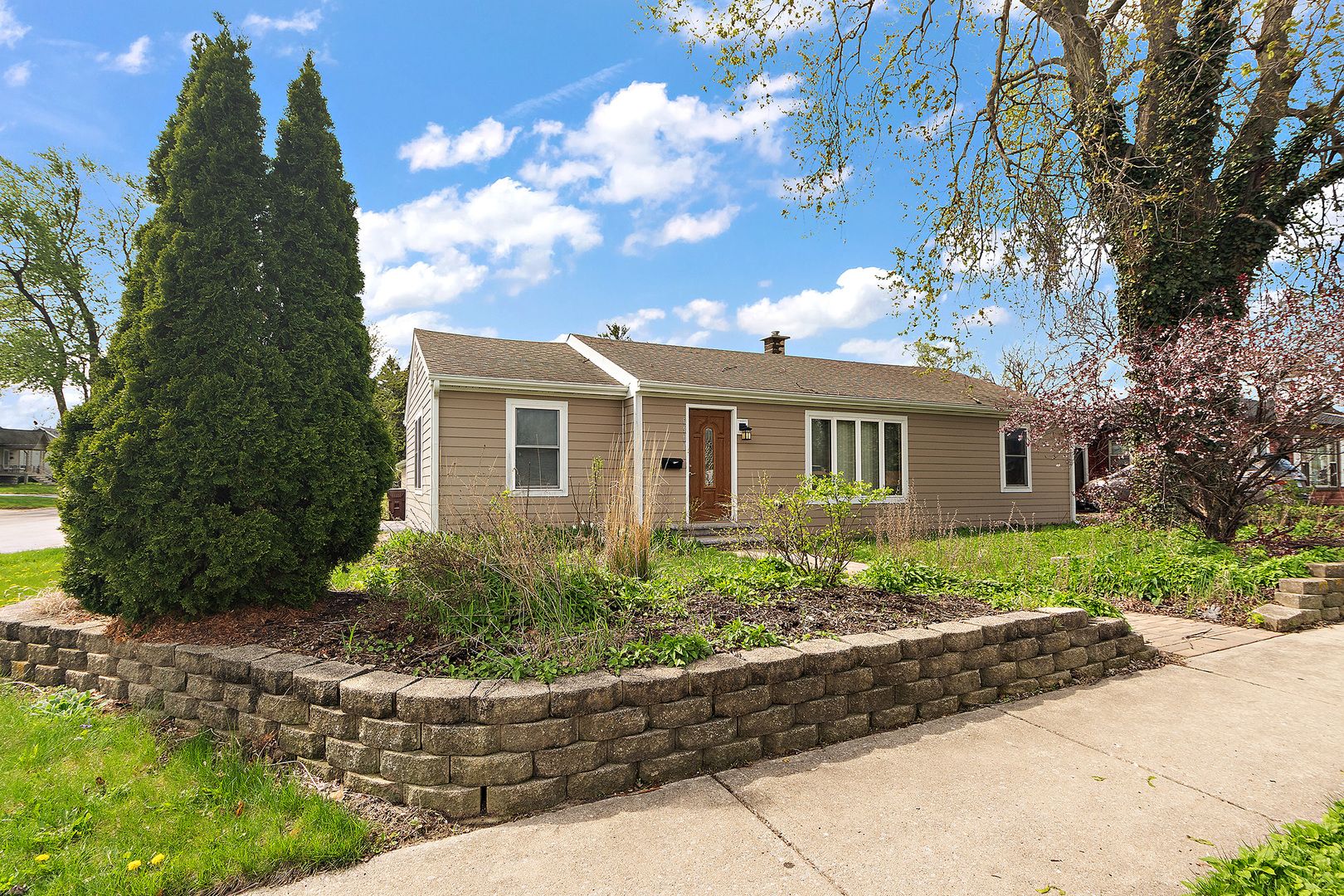 6901 167th Street — Tinley Park, IL 60477