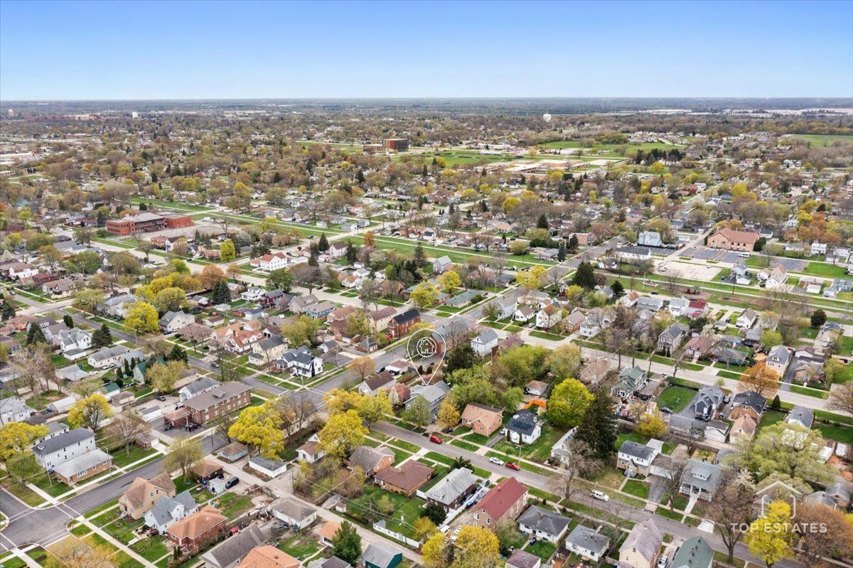 1542 Victoria Avenue, North Chicago, IL 60064