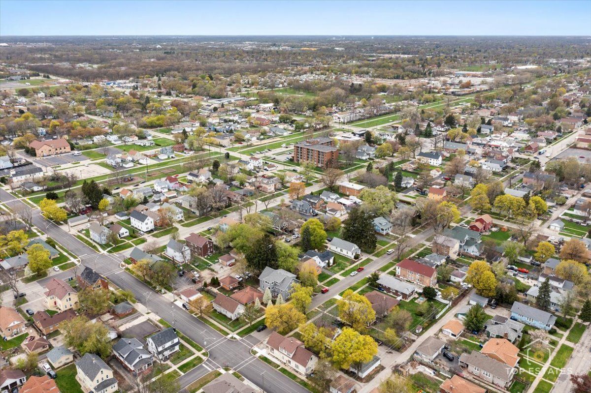 1542 Victoria Avenue, North Chicago, IL 60064