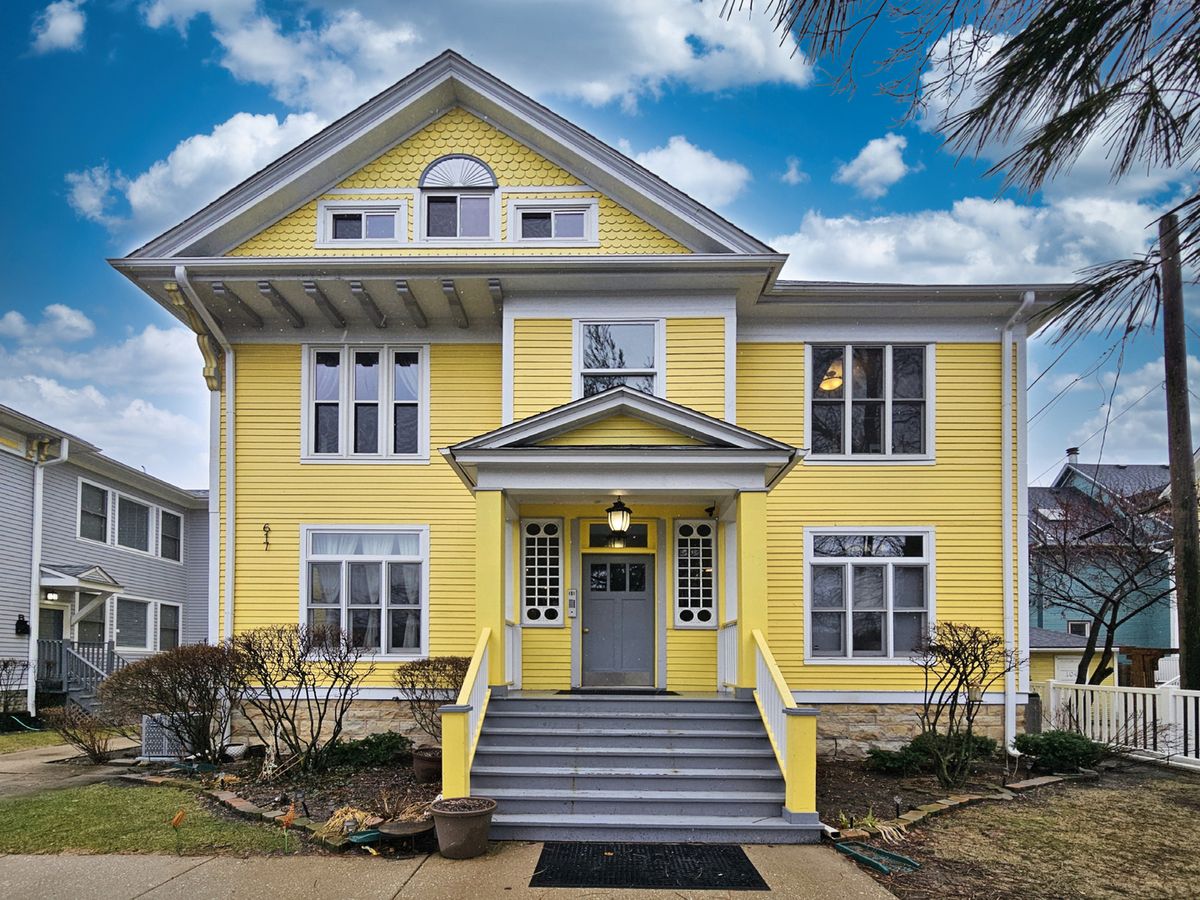 617 South Boulevard, Oak Park, IL 60302