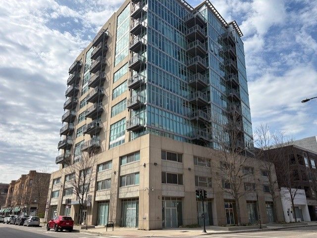 1000 W Leland Avenue #12BC — Chicago, IL 60640