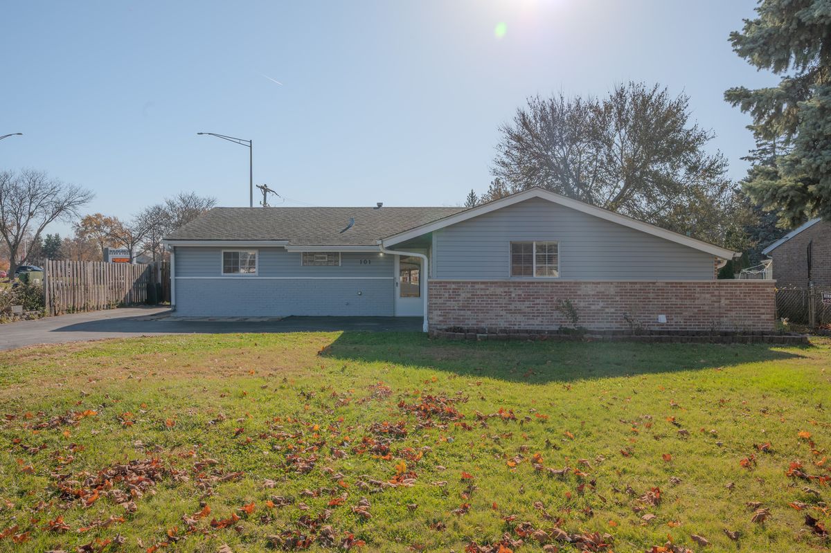 101 Edgehill Drive, Bolingbrook, IL 60440