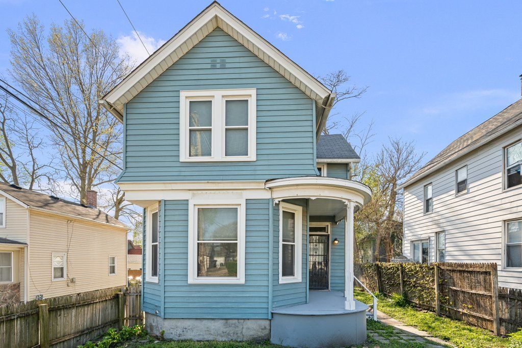 1518 Gaines Street, Davenport, IA 52804