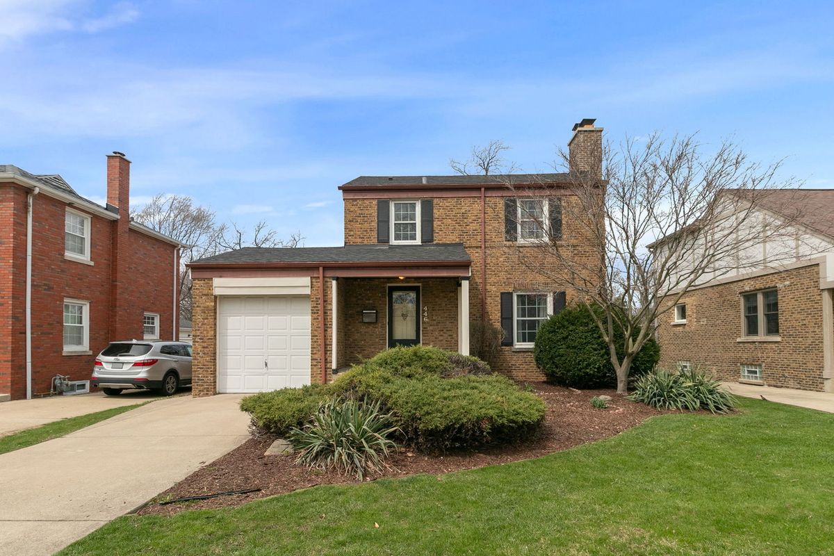 446 Longcommon Road, Riverside, IL 60546