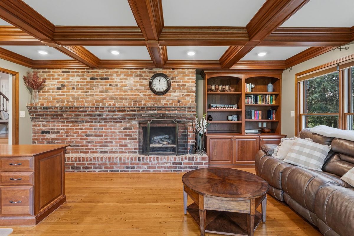 20 Old Ottawa Road, Danville, IL 61832