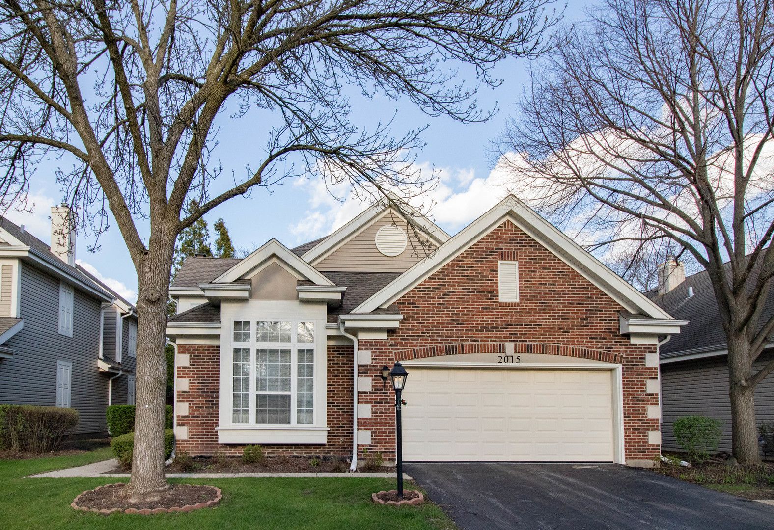 2015 N Evergreen Avenue — Arlington Heights, IL 60004