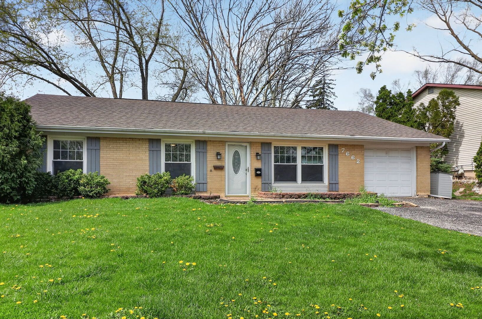 7662 Northway Drive — Hanover Park, IL 60133