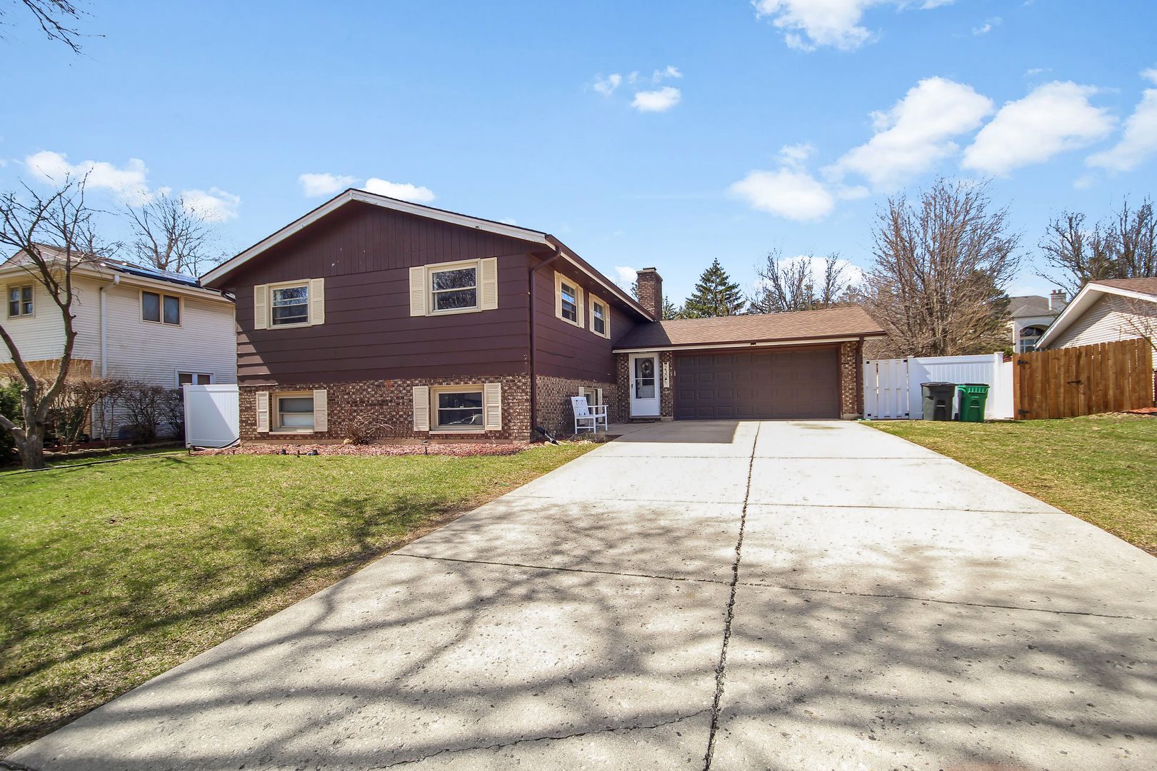 230 Millford Lane — Bloomingdale, IL 60108