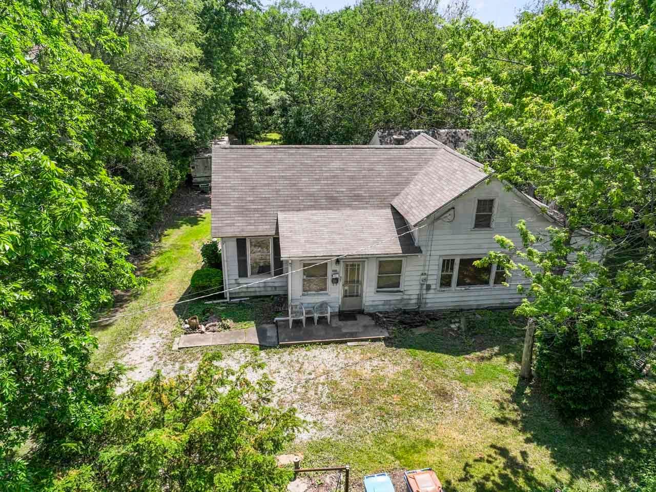 309 Landmeier Road — Elk Grove Village, IL 60007