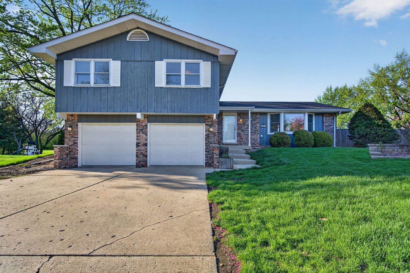 3211 Wild Oaks Court — Joliet, IL 60431